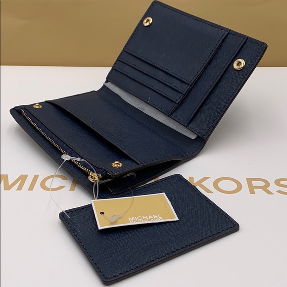 MICHAEL KORS JET SET TRAVEL MD CARRYALL W CRDCSE - Picture 9 of 16